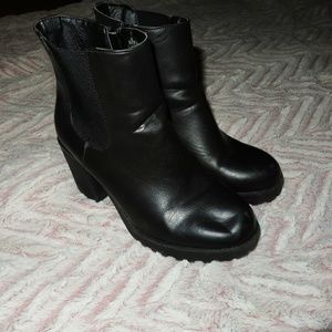 Shi By Journeys Bootie Heels